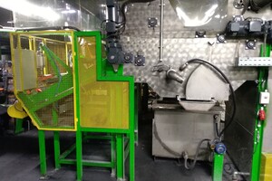 Smáčecí vana a zásobník antilepícího roztoku gumárenských směsí